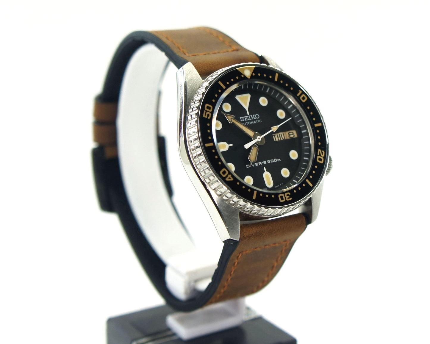 Seikomod forced patina vintage look skx013 stainless faux leather bracelet 38mm seiko mechanical watch