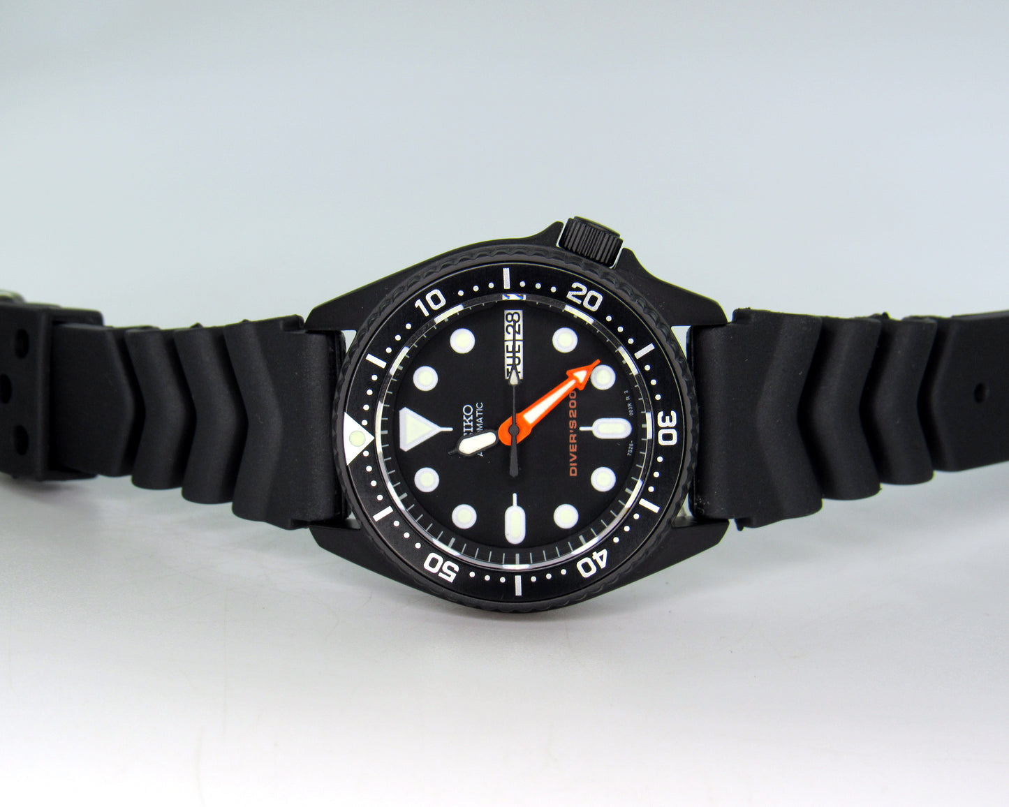 Vintage Seiko skx013 Graphite black Cerakote rubber strap 38mm Seikomod